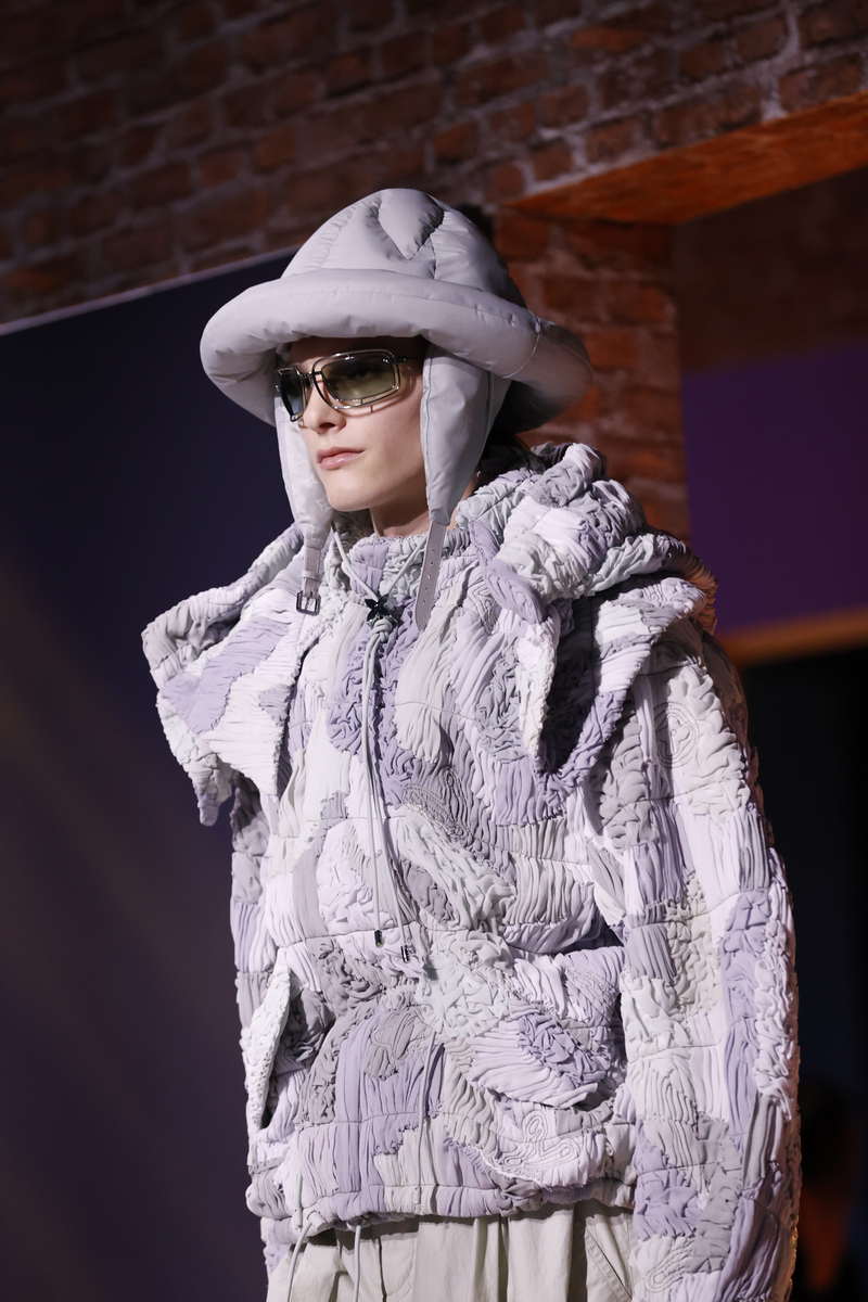 Louis Vuitton Uomo primavera estate 2024, collezione, abiti, foto