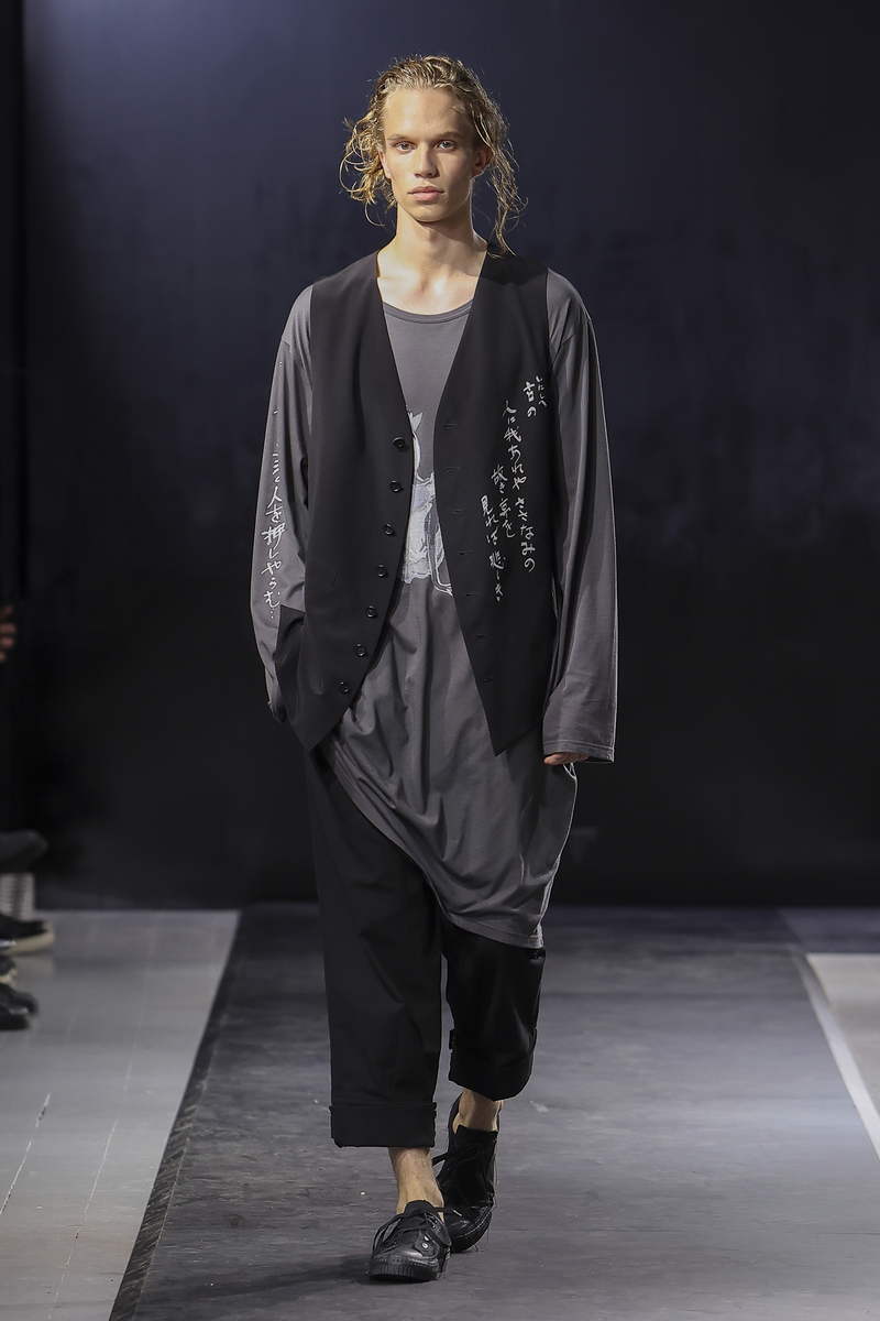 Yohji Yamamoto primavera estate 2025 - Photo courtesy of Yohji Yamamoto