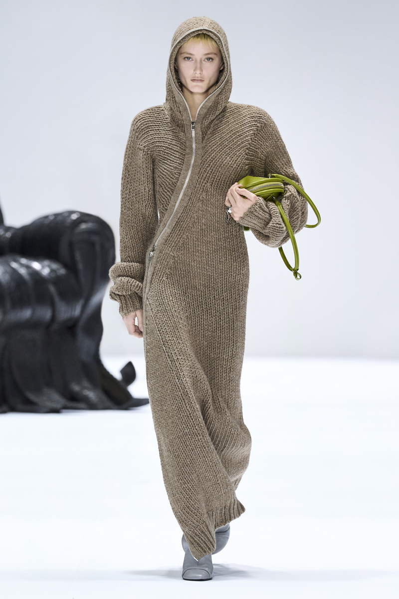 Acne Studios sfilata donna Autunno Inverno 2024-2025 - Photo courtesy of Acne Studios