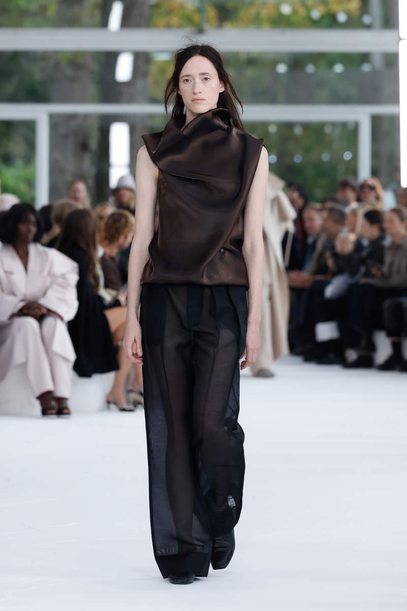 Issey Miyake collezione primavera estate 2025 - Photo courtesy of Issey Miyake