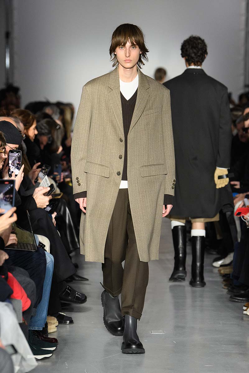 Tendenze capelli uomo autunno inverno 2024 2025. Photo courtesy of Neil Barrett