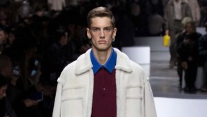 Tendenze capelli uomo autunno inverno 2024 2025. Photo courtesy of Fendi